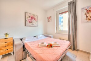 2 bedrooms, free WiFi, bed sheets