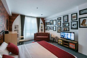 1 bedroom, free WiFi - King Bed Thematic Room in Kuta Area (Bali)