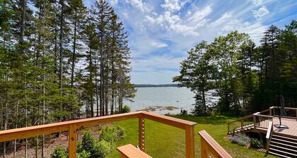 Newly-built waterfront home with fast WiFi, furnished deck, & washer/dryer