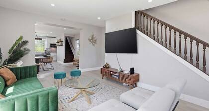 Exclusive! Modern FarmHouse❖ + Pet-Friendly