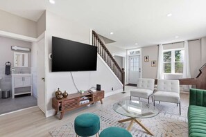 Smart TV, video games - Exclusive! Modern FarmHouse❖ + Pet-Friendly (Kunkletown)