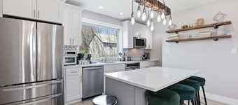 Exclusive! Modern FarmHouse❖ + Pet-Friendly