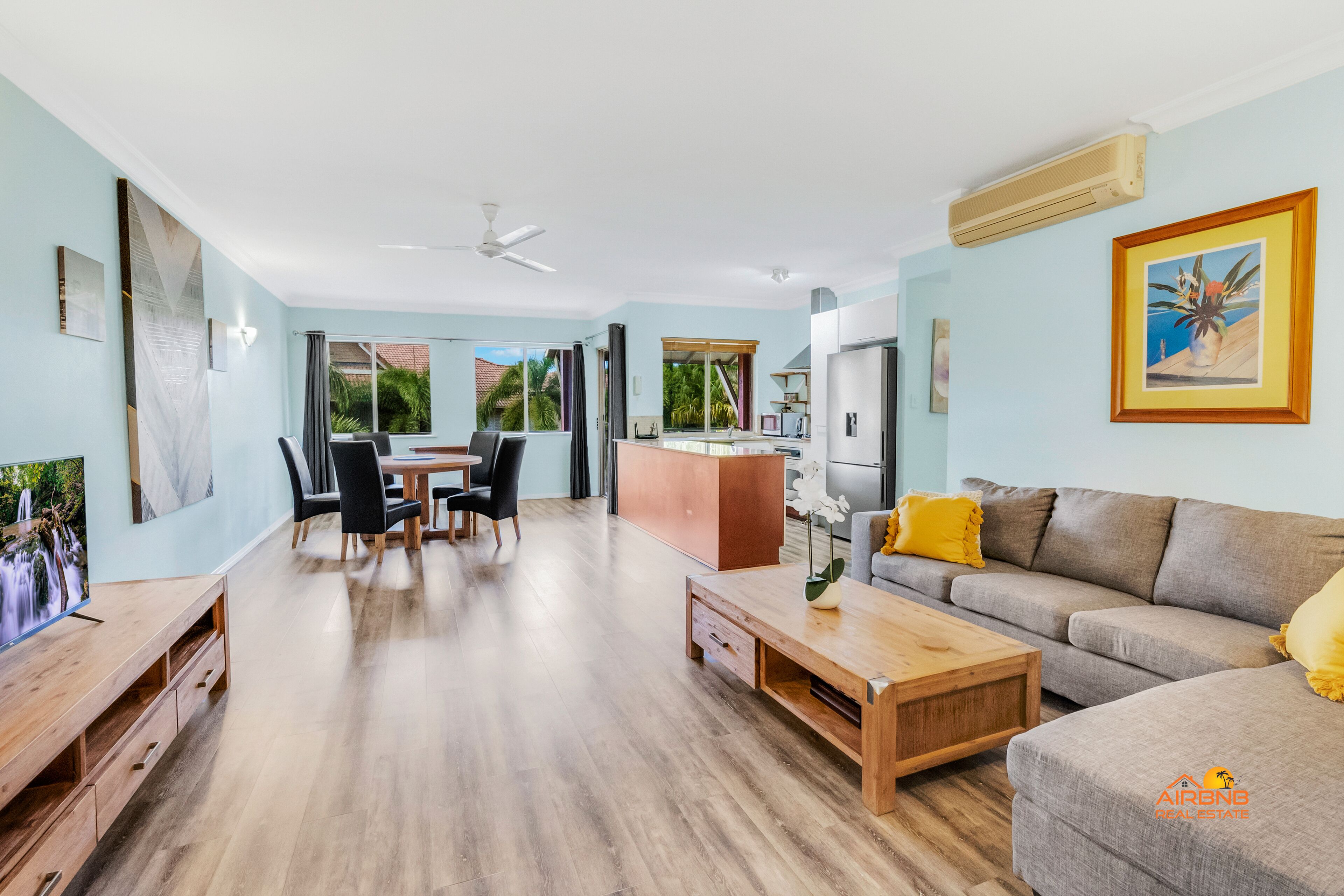 Living it up@the lakes resort minutes from airport