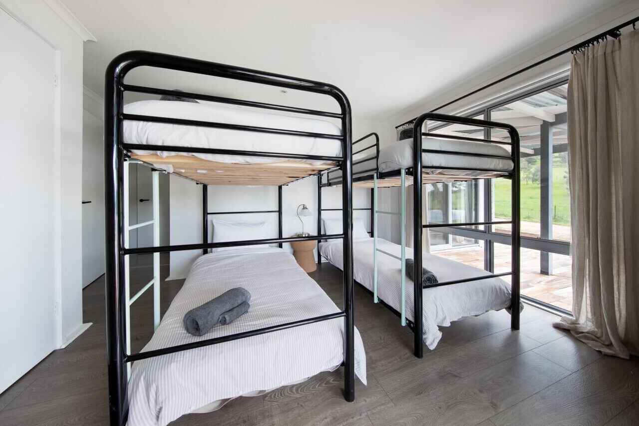 5 bedrooms, desk, iron/ironing board, free WiFi