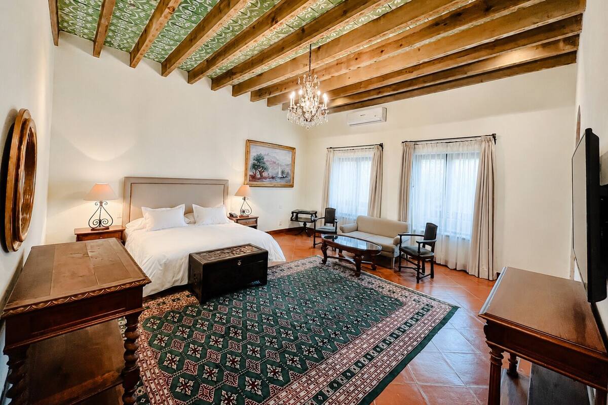 Deluxe Room | Free WiFi, bed sheets