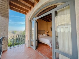 Standard Room | Free WiFi, bed sheets