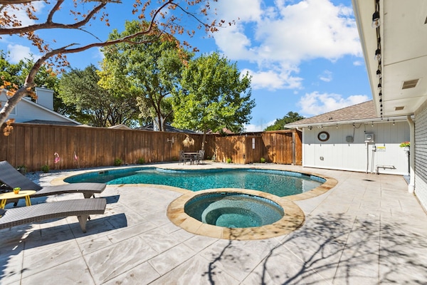 Private HEATED pool and hot tub/spa with high jets, fully fenced.