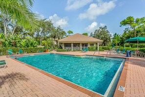 Beheizter Pool