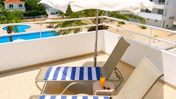 Apartment (1 Bedroom) | Balcony