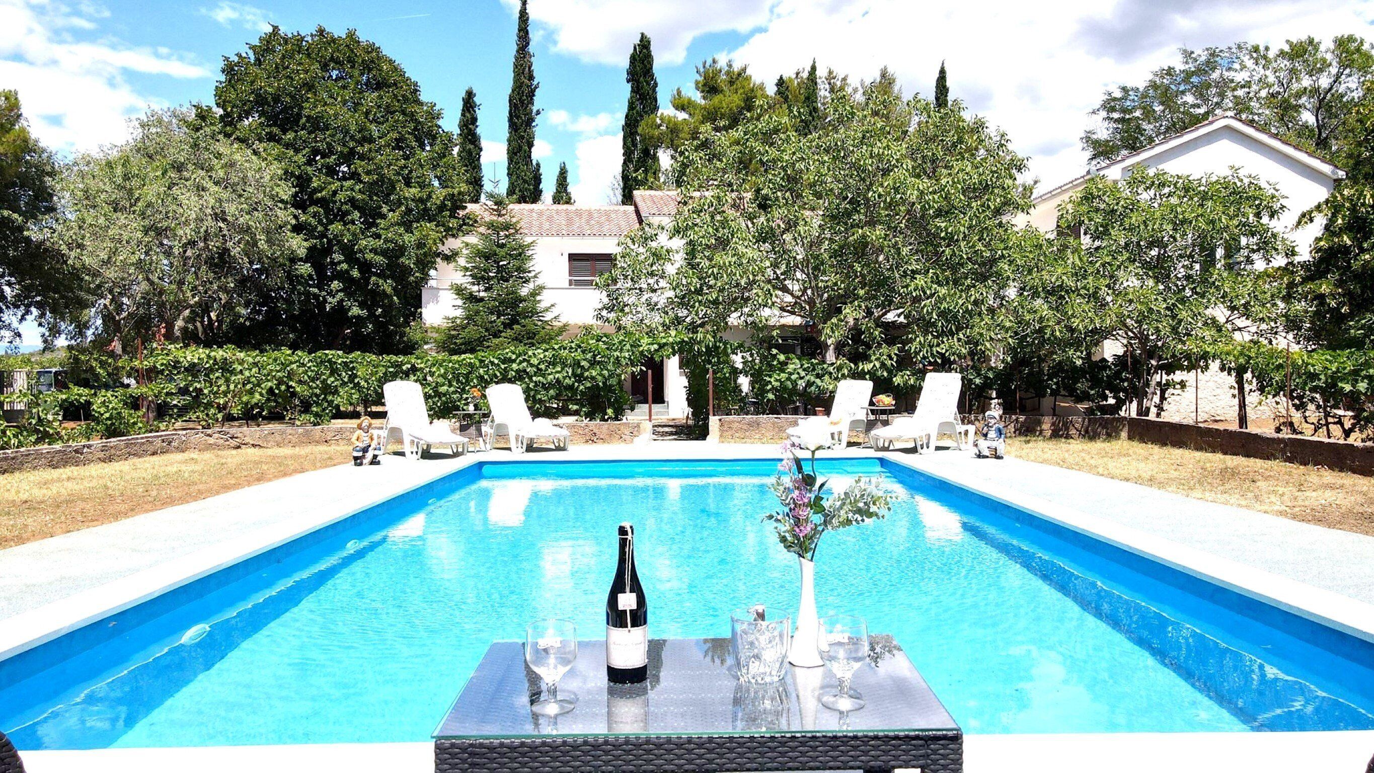 独立别墅 (Three bedroom Holiday Home with swimm) | 泳池