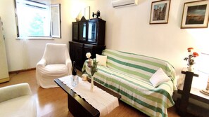 House (Three bedroom Holiday Home with swimm) | Living room | TV - Holiday Home Jaga (Polaca)