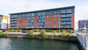 Exterior - Quayside Apartment - Central Location (Dundee)