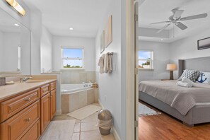 3 habitaciones, tabla de planchar con plancha, internet y ropa de cama 