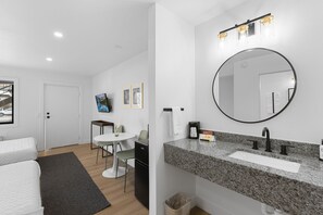 Individuelt dekorert, individuelt innredet og blendingsgardiner