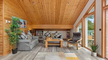 Studio, Accessible | 3 bedrooms, WiFi