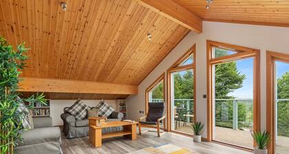 Everwyn Lodge - Luxury Lodge With Hot Tub