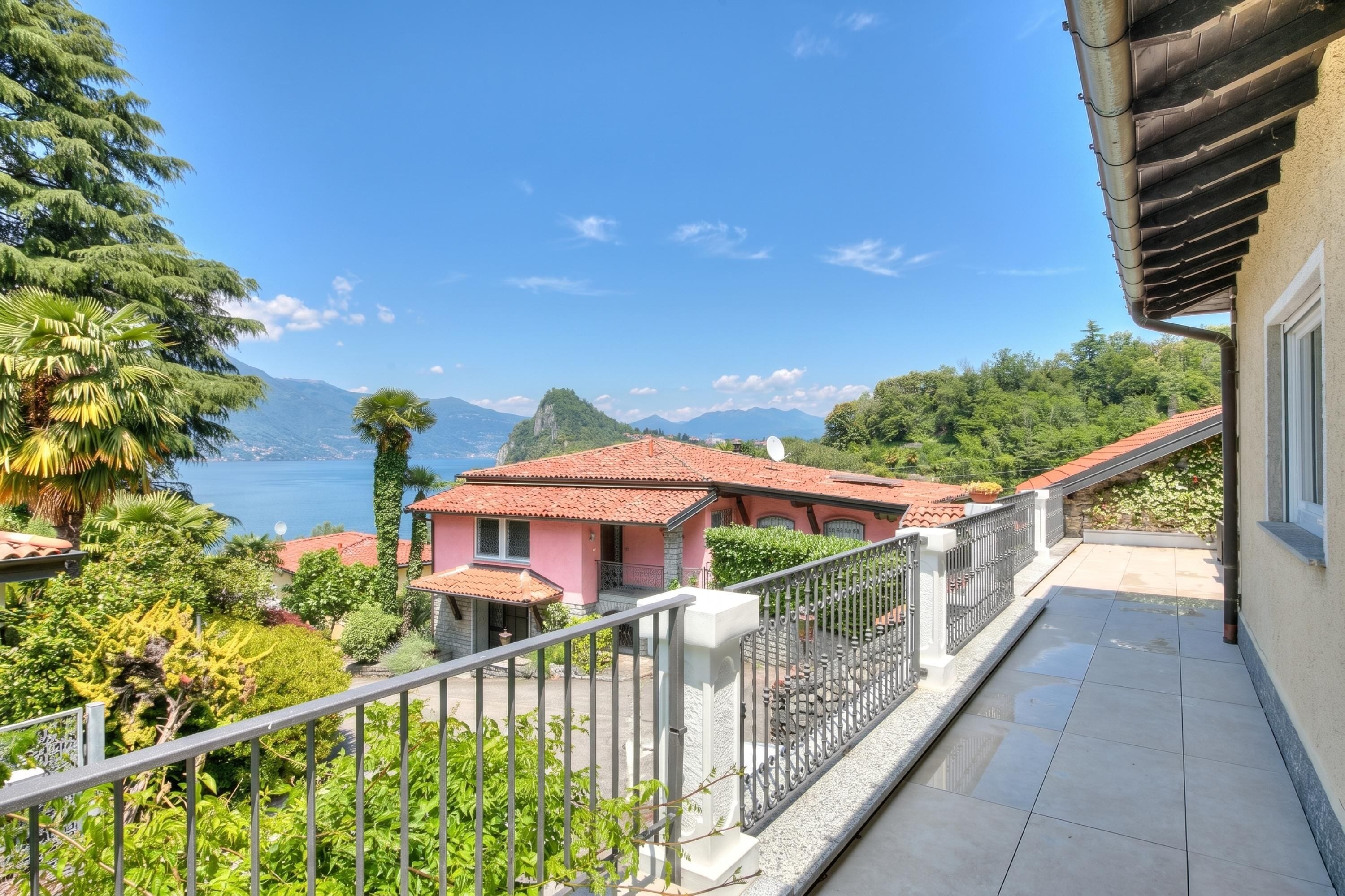 Familienvilla, Mehrere Schlafzimmer, 2 Bäder, Bergseite (Casa Francesca Garden And View) | Unterkunftsgelände