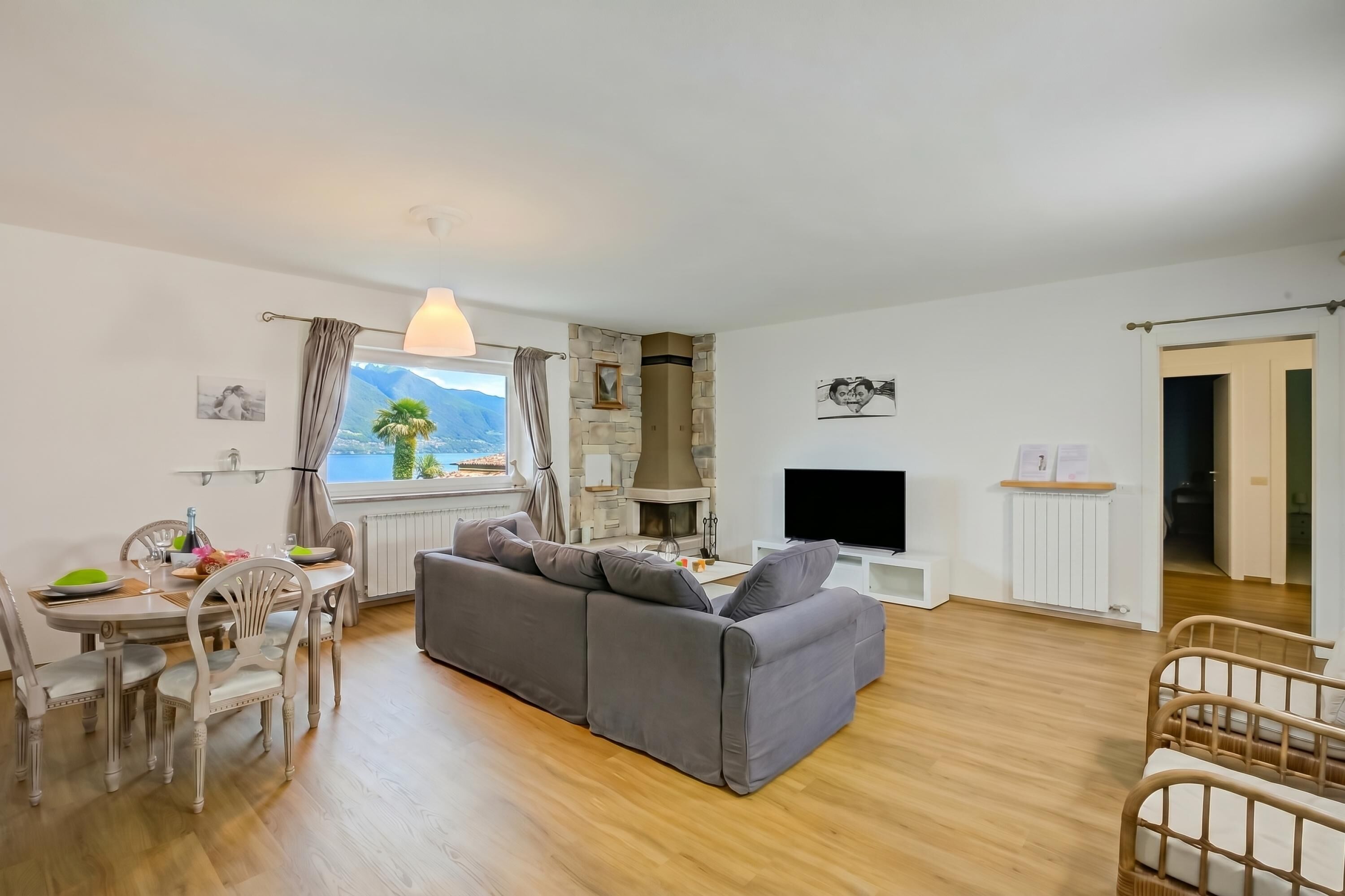 Family Villa, Multiple Bedrooms, 2 Bathrooms, Mountainside (Casa Francesca Garden And View) | Living area | 21-inch TV with digital channels