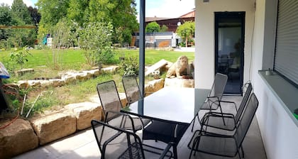 Geräumige Ferienwohnungen mit Terrasse, Ruhig Gelegen und Sehr gut Angebundenne