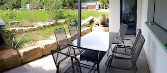 Geräumige Ferienwohnungen mit Terrasse, Ruhig Gelegen und Sehr gut Angebundenne