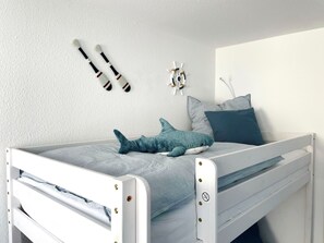 2 Schlafzimmer, Schreibtisch, Reisekinderbett, kostenloses WLAN