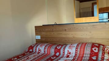 1 quarto, Wi-Fi de cortesia, roupa de cama