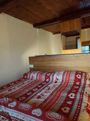 1 chambre, accès au Wi-Fi (inclus), literie fournie