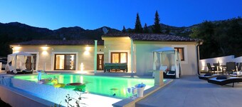 Villa à Starigrad avec piscine chauffée