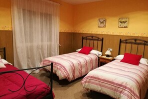 5 bedrooms, free WiFi - Belvilla by OYO Cozy holiday home in Murcia (Moratalla)