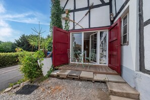 Exterior detail - Pretty Holiday Home in Schleiden with Balcony and Barbecue (Schleiden)