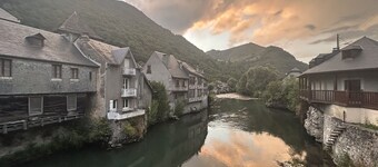 Quiet house at the foot of the Pyrenees
