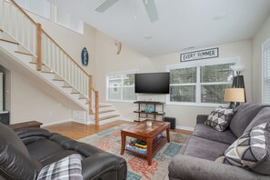 تلفزيون بشاشة مسطحة، خدمات بث