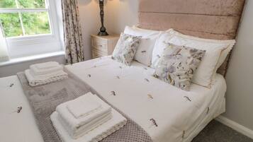 3 bedrooms, individually decorated, individually furnished, free WiFi
