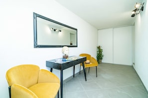 Apartment (Two Bedroom Apartment with balcony an) | Interior - Apartment Raguseo (Dubrovnik)