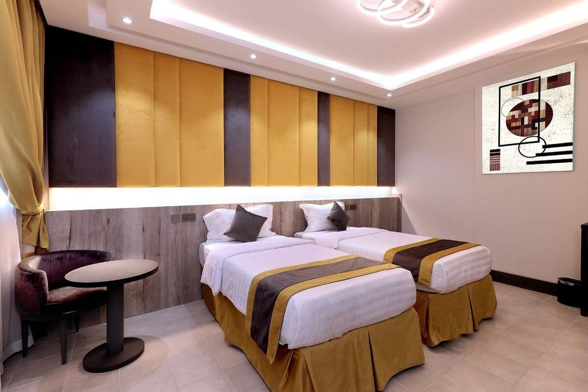 Classic Double or Twin Room | Iron/ironing board, WiFi