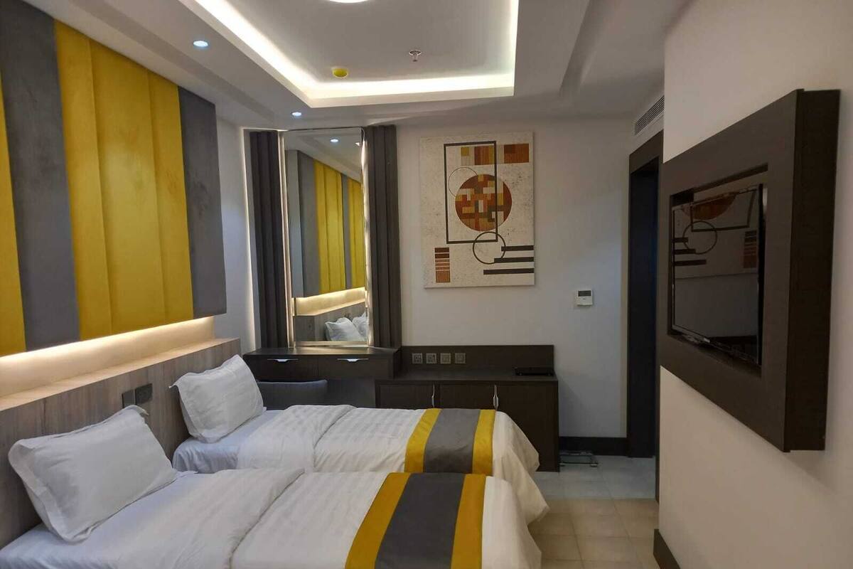 Classic Triple Room | Iron/ironing board, WiFi