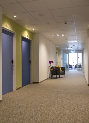 Hallway - B Home Apart Hotel by Alpha (Bogen)