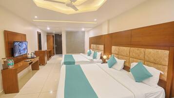 Executive Family One | 1 bedroom, free WiFi, bed sheets