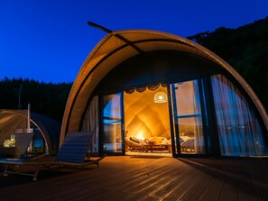 Quadruple Room, 4 Bedrooms, Non Smoking, Ocean View | In-room safe, WiFi, bed sheets