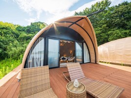 Quadruple Room, 4 Bedrooms, Non Smoking, Ocean View | In-room safe, WiFi, bed sheets