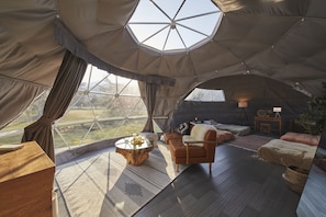 Standardrum - 4 sovrum - icke-rökare - utsikt mot bergen | Värdeförvaringsskåp på rummet, wi-fi och sängkläder