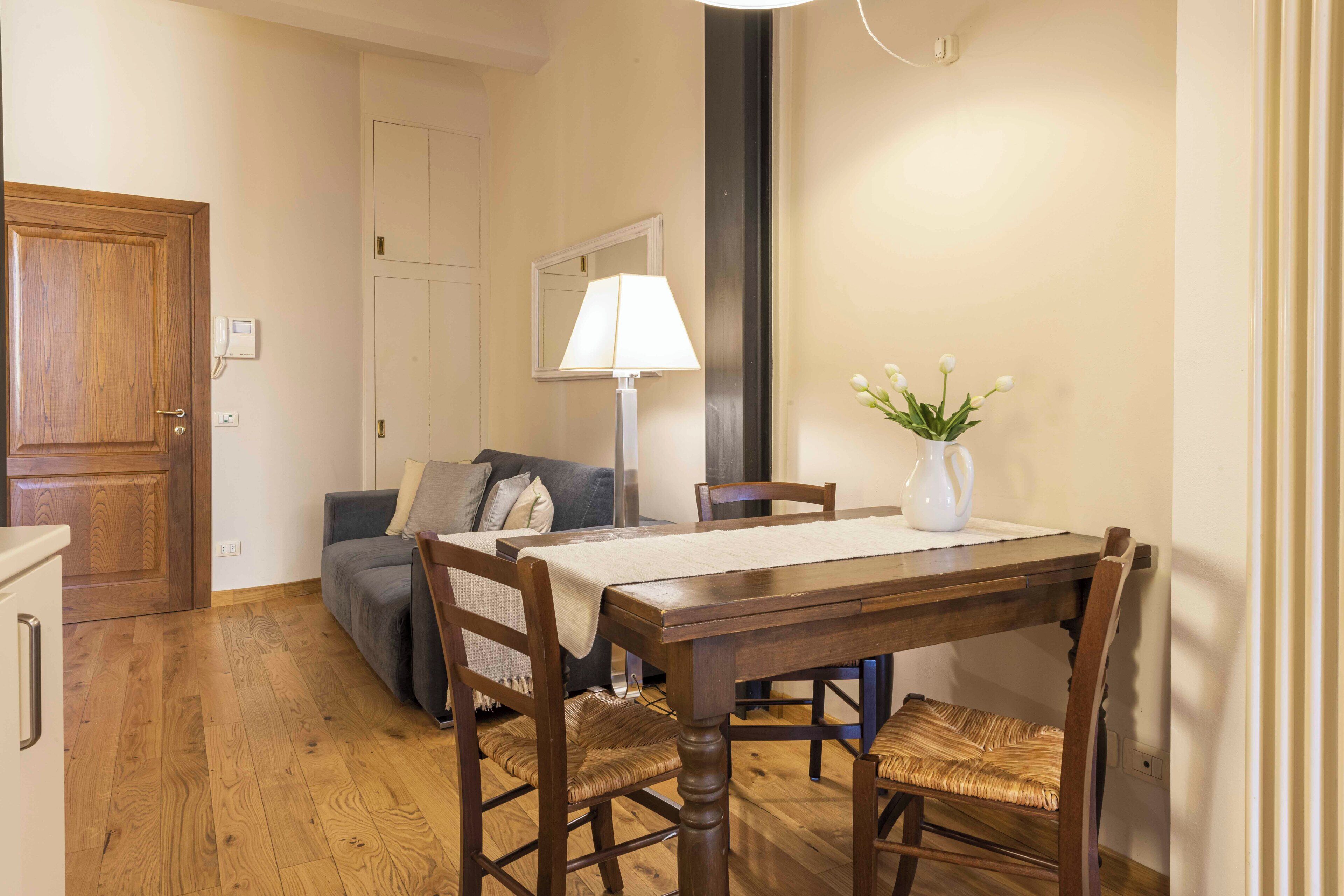 Comfort-lejlighed | Privat køkken | Køleskab, ovn, kogeplade, køkkentøj/tallerkener/redskaber