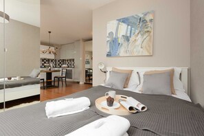 Unclassified image, 4 of 23, button