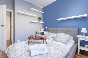 1 bedroom, desk, iron/ironing board, WiFi