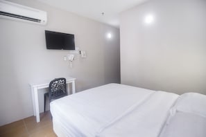 Kamer, 3 slaapkamers | 3 slaapkamers, een bureau, gratis wifi, beddengoed