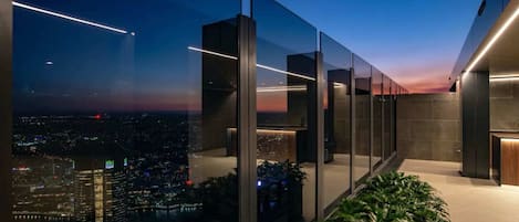 Basic Apartment, 1 Queen Bed | Exterior