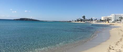 مناشف للشاطئ