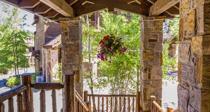 Stay Montana | Slopeside Luxury Ski-In/Ski-Out Chalet - Sleeps 12