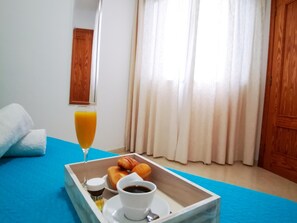 1 bedroom, iron/ironing board, internet, bed sheets