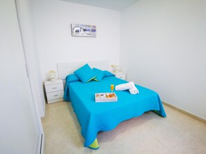 1 habitación, tabla de planchar con plancha, internet y ropa de cama 